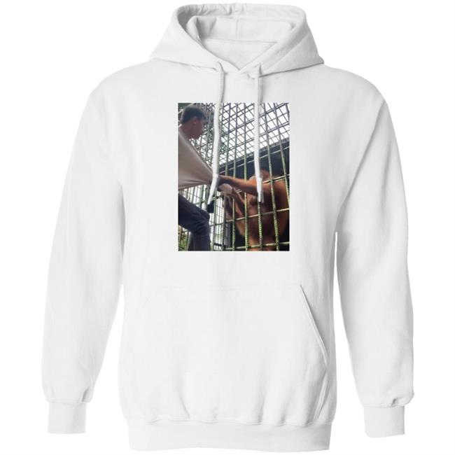 Orangutan Grabs Man Shirt Orangutan Attacking Man Through Cage At Zoo Shirt Orangutan Attacking Man Through Cage At Zoo Shirt Orangutan Grabs Man Shirt