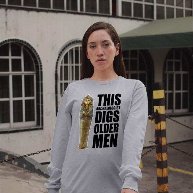 King Tut's Tomb This Archaeologist Digs Older Men T Shirt