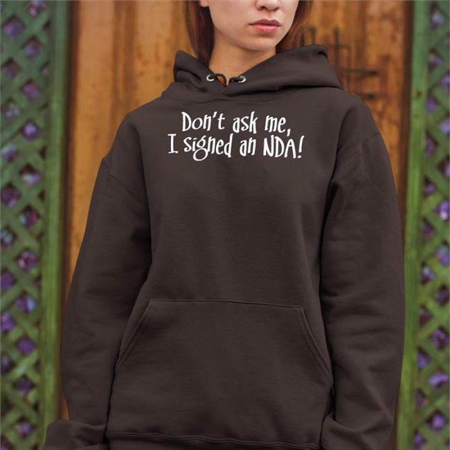 Jonathan Frakes Wearing Don't Ask Me I Signed An Nda T-Shirt