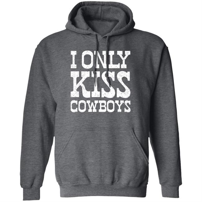 I Only Kiss Coowboys Shirt Presley Rose Velvet Elvis Store Kissin’ Cowboys Shirt I Only Kiss Coowboys Shirt Presley Rose Velvet Elvis Store Kissin’ Cowboys Shirt